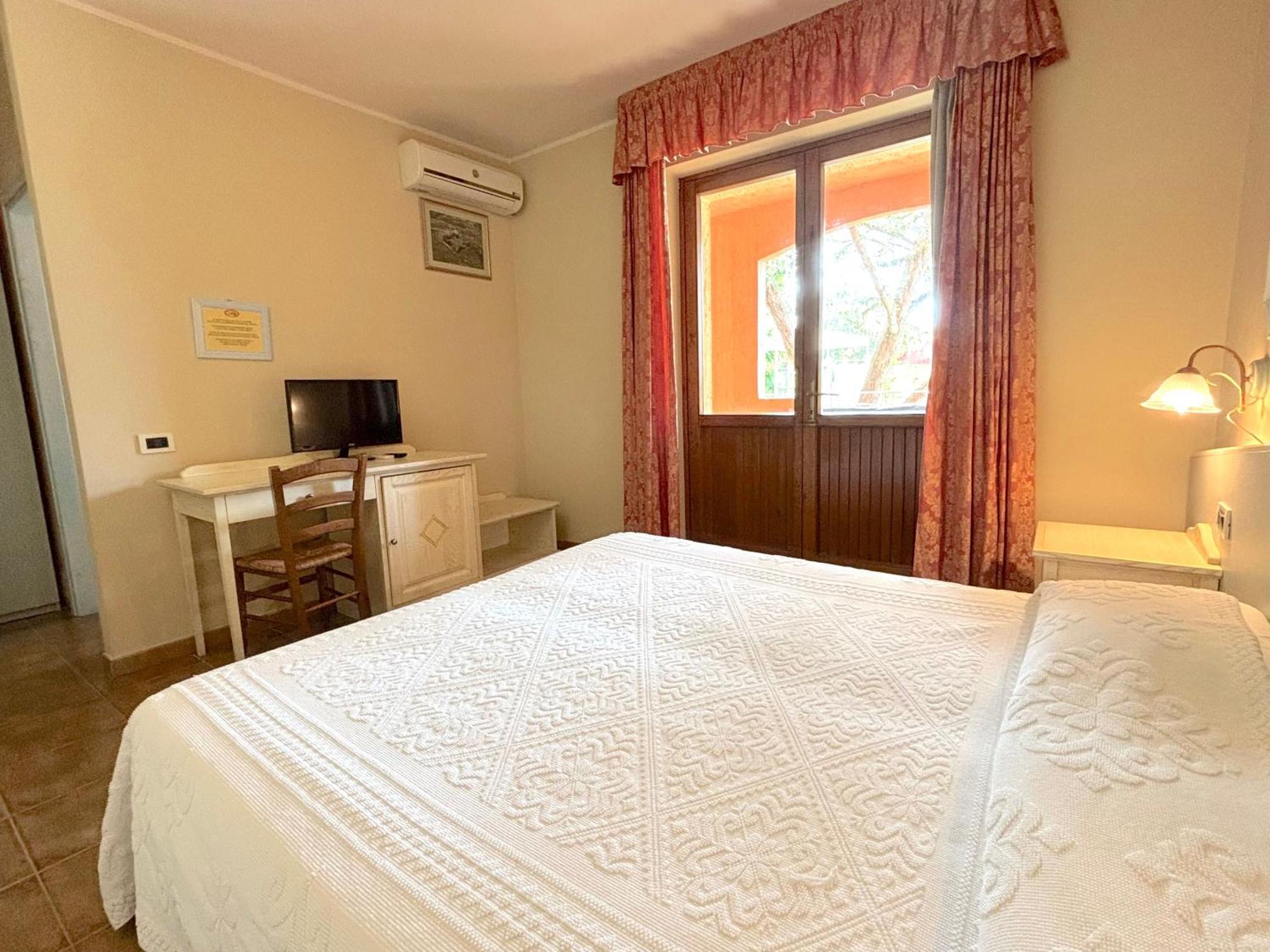 Hotel I Ginepri Quartucciu Dış mekan fotoğraf