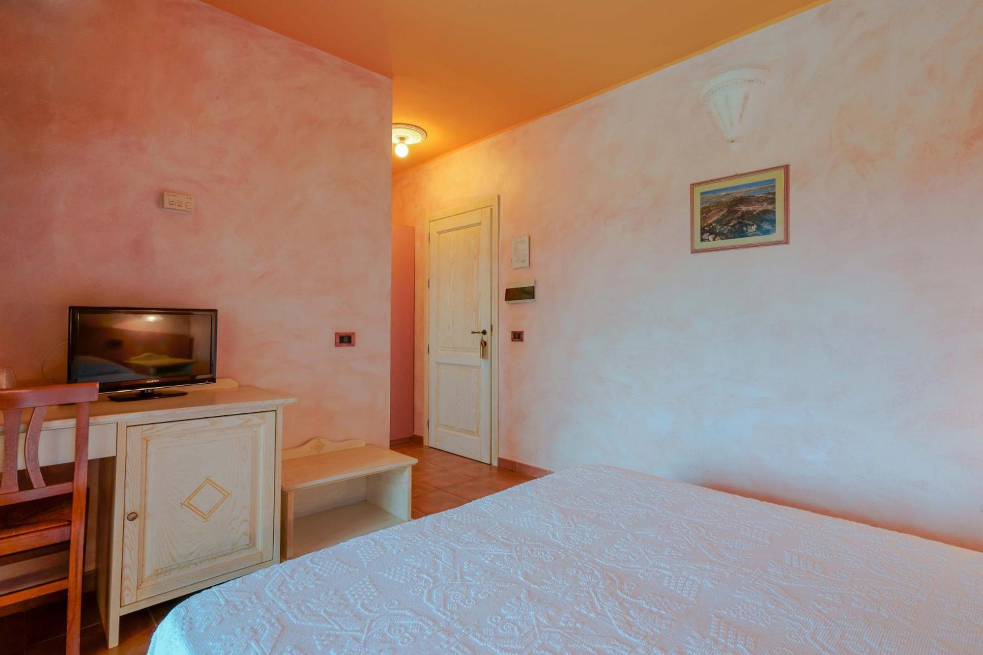 Hotel I Ginepri Quartucciu Dış mekan fotoğraf